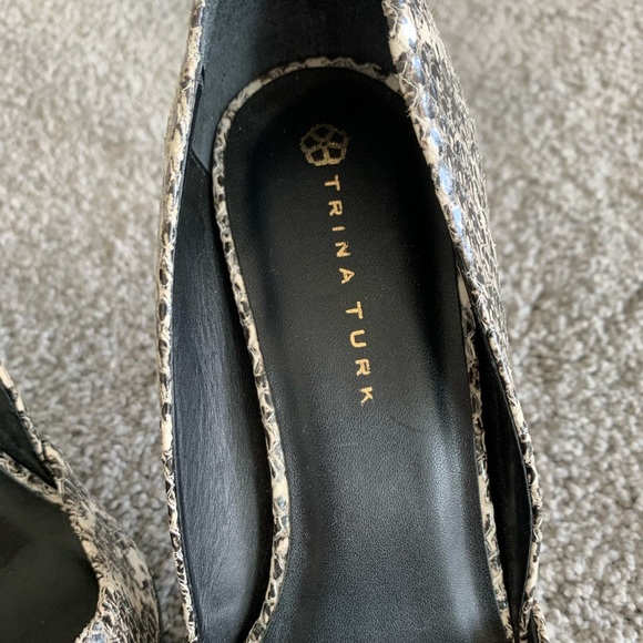 Trina Turk Black and White Snakeskin Pumps - Picture 5 of 7